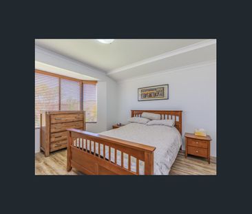 PRIVATELY FAMILY HOME! COMING SOON, AVAILABLE FROM 7TH MAY 2026 - Photo 4