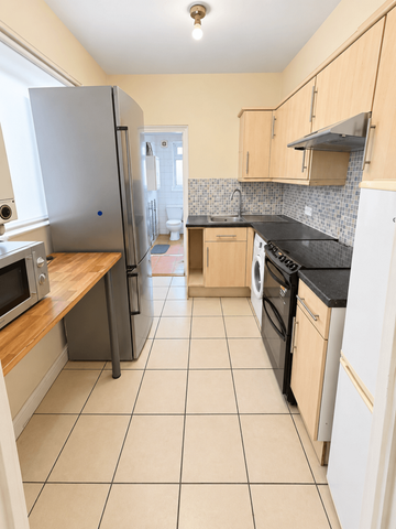 4 bedroom terraced house to rent - Photo 5