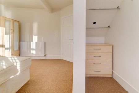 3 bedroom detached house to rent - Photo 5