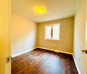 For Lease - 1029 Farmstead. Drive, Milton, Ontario - Photo 3