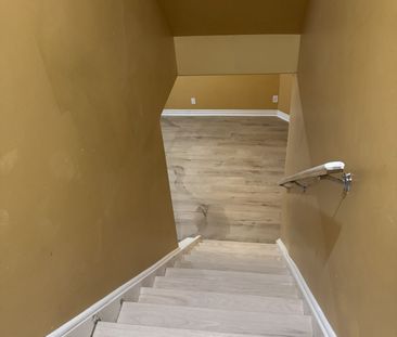 For Lease - 18 Annamaria Drive, Georgina, Ontario - Photo 6