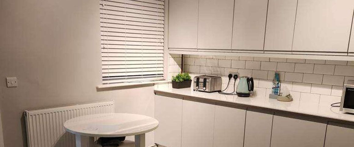 Victoria Road Room 5 - Photo 1