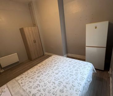Room in a Shared House, Earlsmead Road, N15 - Photo 1