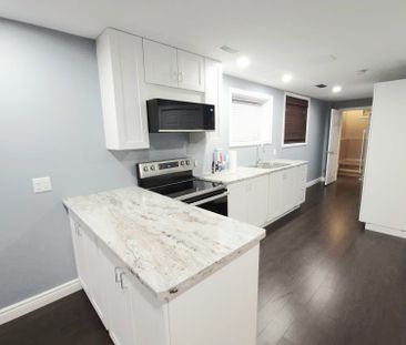 For Lease - 12 Vanier Drive, Welland, Ontario - Photo 6