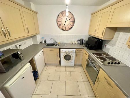 2 bedroom flat to rent - Photo 3