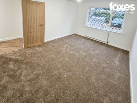 2 bed bungalow to rent in West Moors, Dorset, BH22 - Photo 5