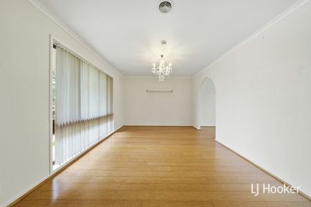 17 Cuscaden Crescent, Florey ACT, Belconnen - Photo 2