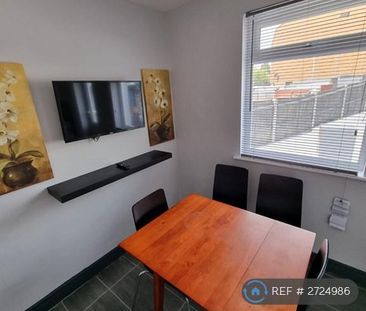 1 bedroom in a house share to rent - Photo 5