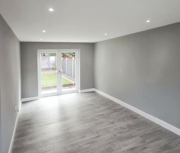 2 bedroom semi-detached house to rent - Photo 4