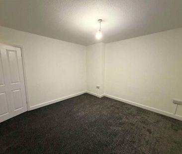 2 bedroom semi-detached house to rent - Photo 4