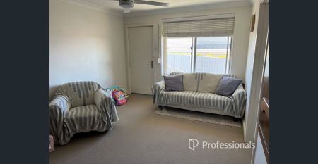 FURNISHED 2-BEDROOM UNIT - WALKING DISTANCE TO BUNBURY BACK BEACH - Photo 4
