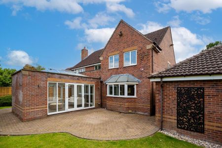 4 bedroom detached house to rent - Photo 5