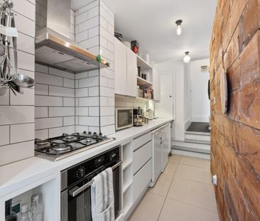 1 bedroom Flat To Let - Photo 4