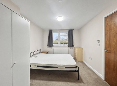 Burgess Avenue, London, NW9 - Photo 4