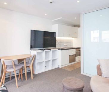 Fully Furnished 1 bed, Wellington - Photo 1