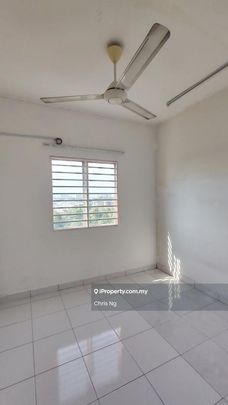 Akasia Apartment, Seksyen 32, Shah Alam - Photo 1