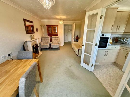 2 bedroom property to rent - Photo 1