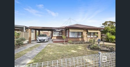 WELL KEPT FOUR BEDROOM HOME IN GREAT LOCATION - Photo 5