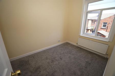 2 bedroom property to rent - Photo 4