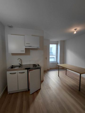 Location Appartement 1 pièce 22m² - Photo 3
