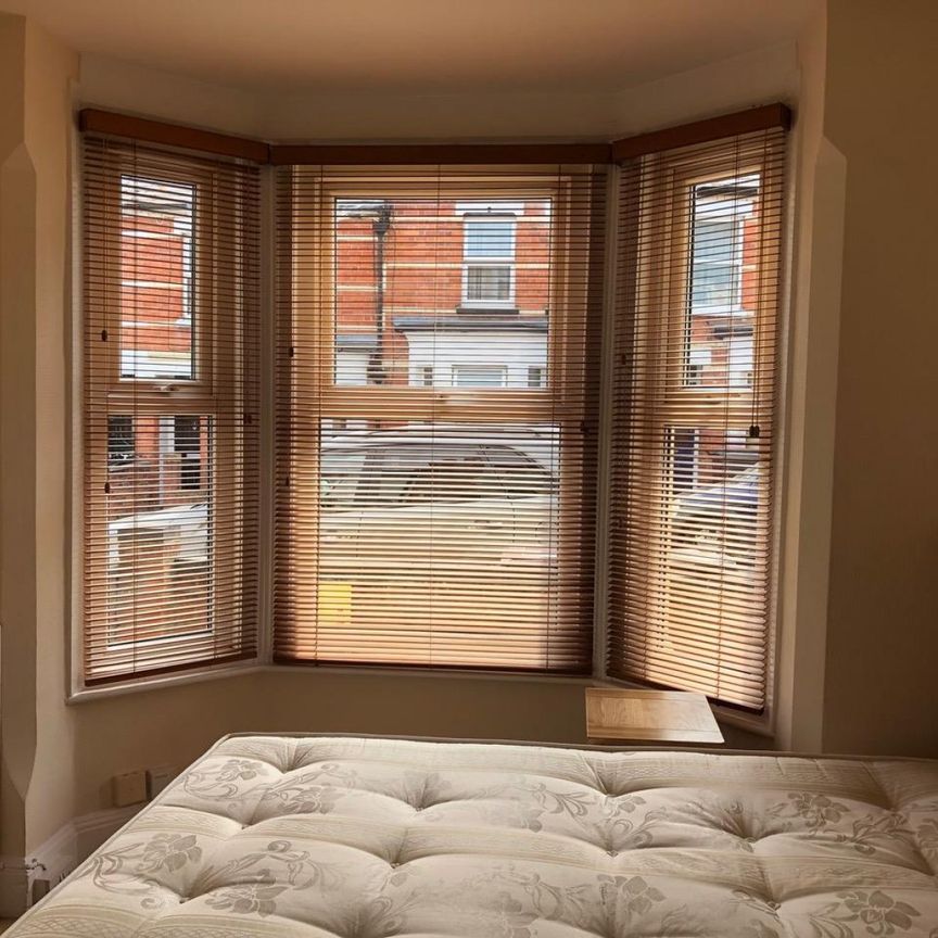 Belmont Road, Reading - Photo 1