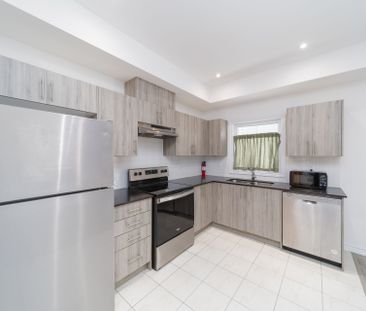 For Lease - 8 Wagon Lane, Barrie, Ontario - Photo 5