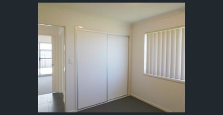 Family Home in Mountainview Estate - Bucasia - Photo 3