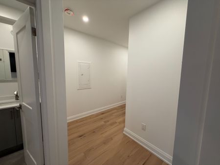 For Lease - 696 Winona Drive Unit# MF, Toronto, Ontario - Photo 4