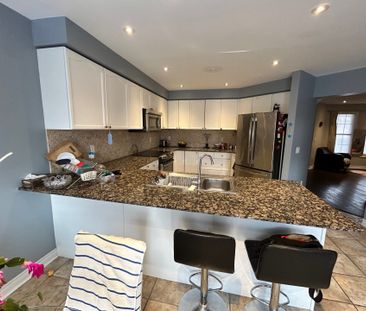 For Lease - 5579 Creditrise Place, Mississauga, Ontario - Photo 4