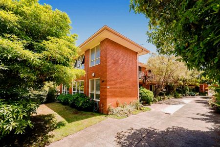 13/80 Woornack Road, Carnegie, Melbourne - Photo 2