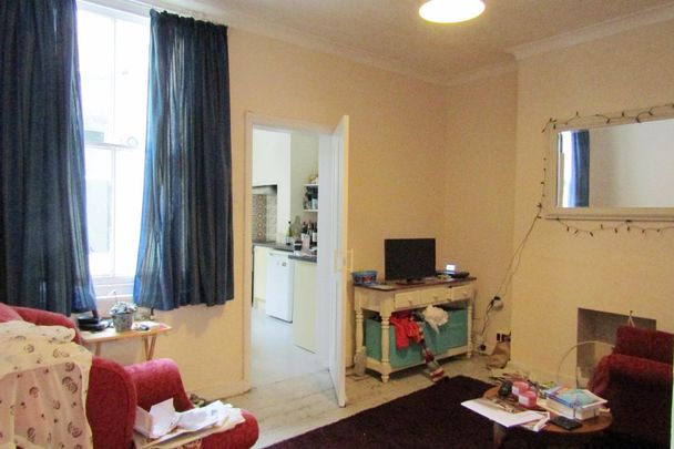 Princes Street - Photo 1