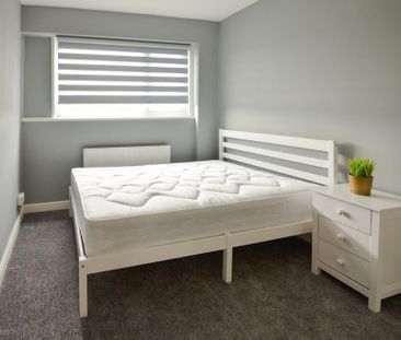 3 bedroom end of terrace house to rent - Photo 5