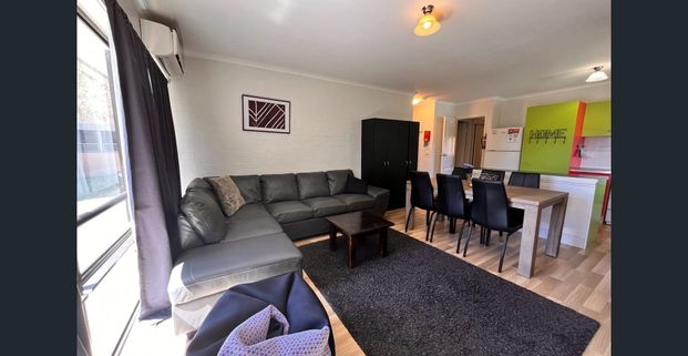 Four Bedroom Fully Furnished Unit Available for 12 Month Lease @$750pw - Photo 1