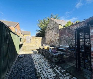 St Ives Road, Leadgate, DH8 - Photo 2