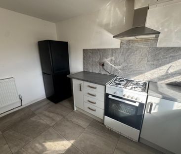 14 Harvesters Walk, Pendeford, Wolverhampton, WV8 1UG - Photo 3