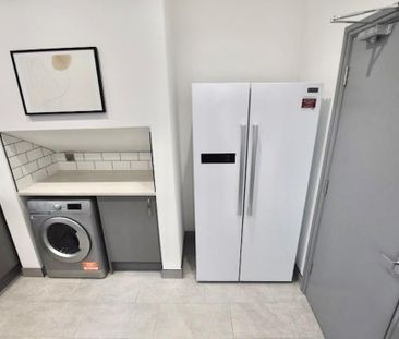 1 bedroom in a house share to rent - Photo 4