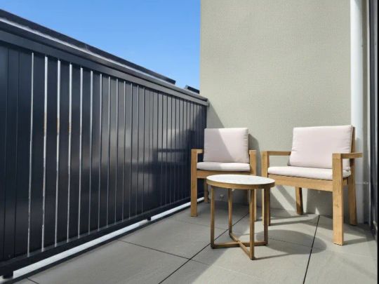 “Ultra Modern, Immaculately Maintained Townhouse” - Photo 1