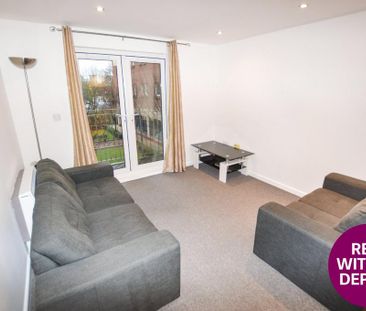 2 bedroom flat to rent - Photo 2