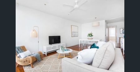 SPECTACULAR APARTMENT AT LEIGHTON BEACH.. - Photo 2