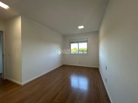 Apartamento com 3 quartos e 110m² para alugar em Marechal Rondon, Canoas. - Foto 2