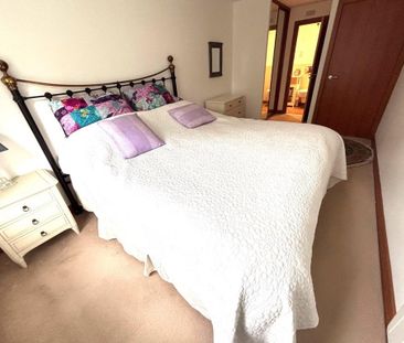 2 bedroom flat to rent - Photo 6