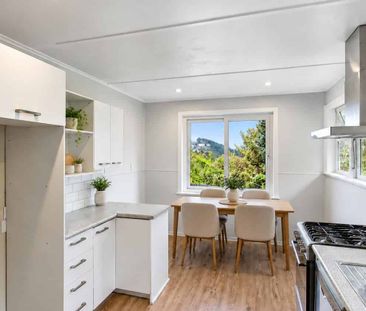 Home with a View in Newlands - Photo 3