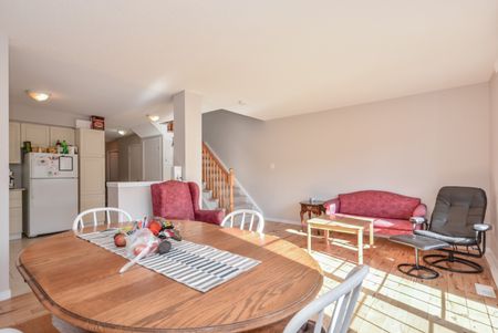 124 Gosling Gardens, Guelph - Photo 2