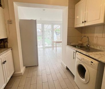 3 bedroom terraced house to rent - Photo 6