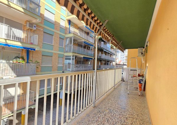 Mieszkanie na wynajem - 74 m² - 2 pokoje Gandia Walencja