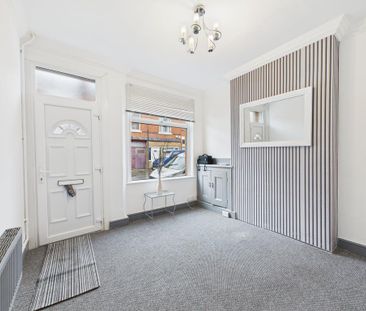 3 bedroom terraced house to rent - Photo 3