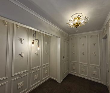 Fully renovated 3-bed gem with European-inspired designer detailing... - Photo 4