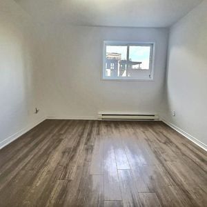 2 CH - 1 SDB - Charlemagne - $1,595 /mo - Photo 2