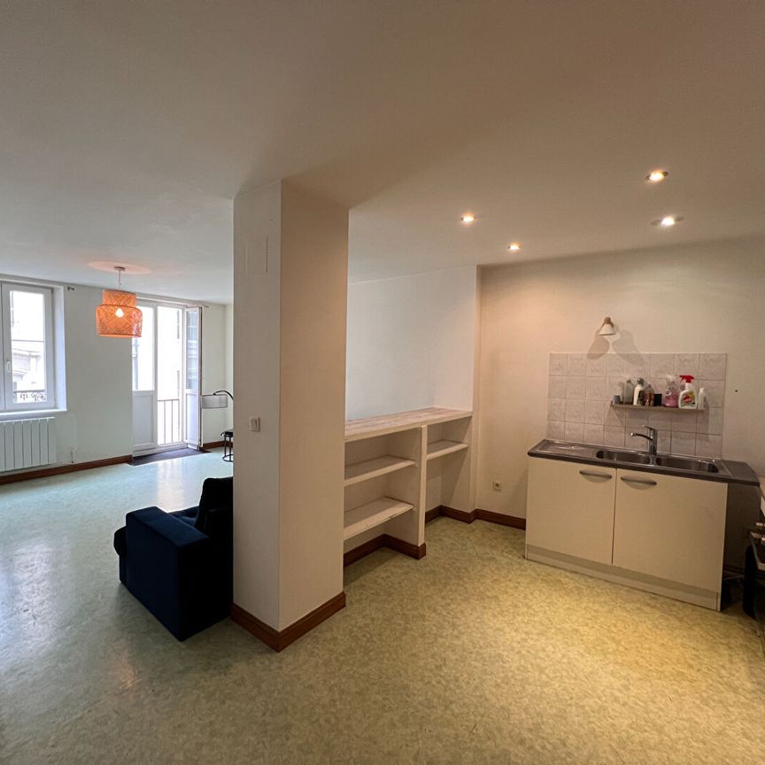 Location Appartement 3 pièces 70m² - Photo 1