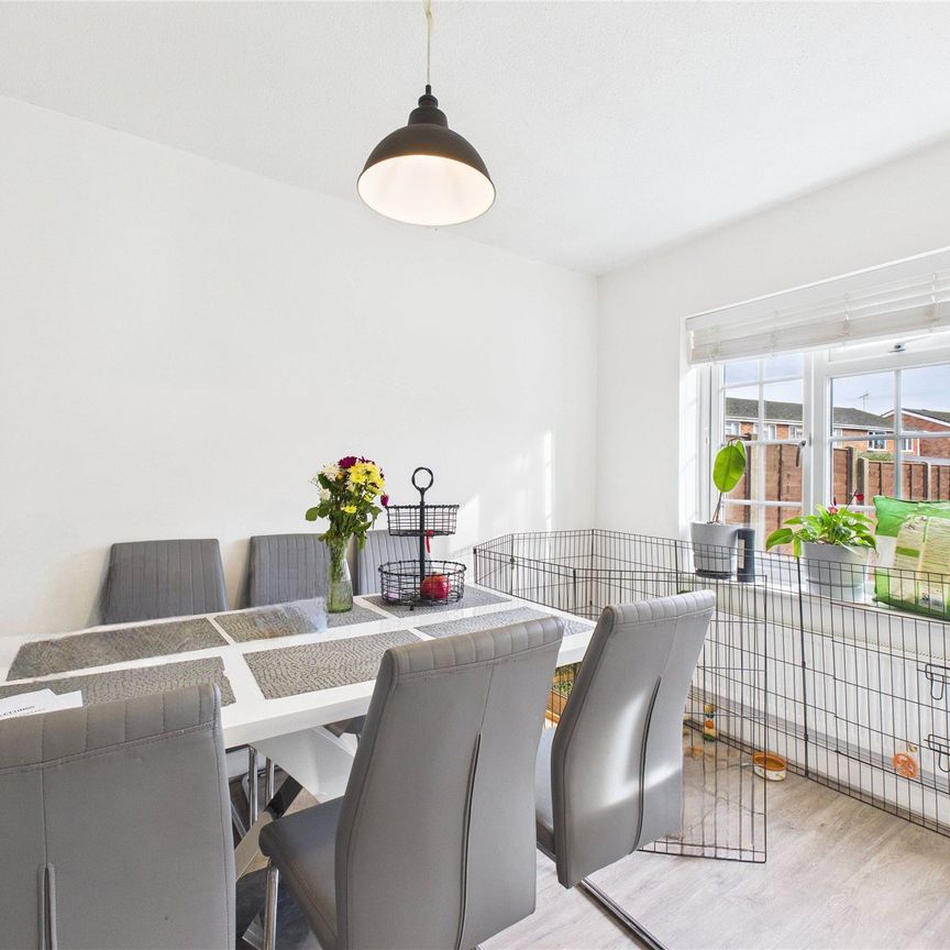 Woburn Avenue, Hampshire Woburn Avenue, Hampshire - Photo 1